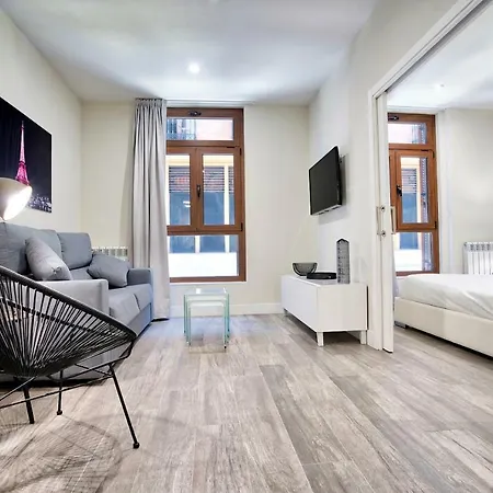 Apartamentos Cava Baja Madrid Exterior photo